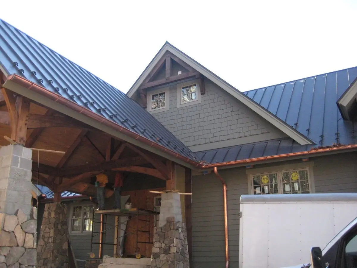 Craftsman Roofing team delivering quality roofing work in Comstock